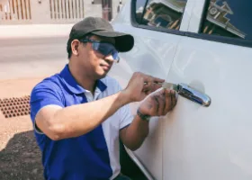 Car Locksmith in Elmhurst